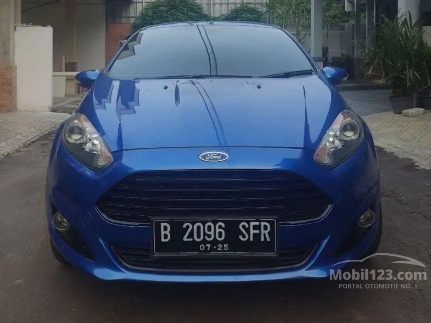 Jual Mobil Ford Fiesta 2015 Sport 1.5 di DKI Jakarta Automatic Hatchback Biru Rp 115.000.000
