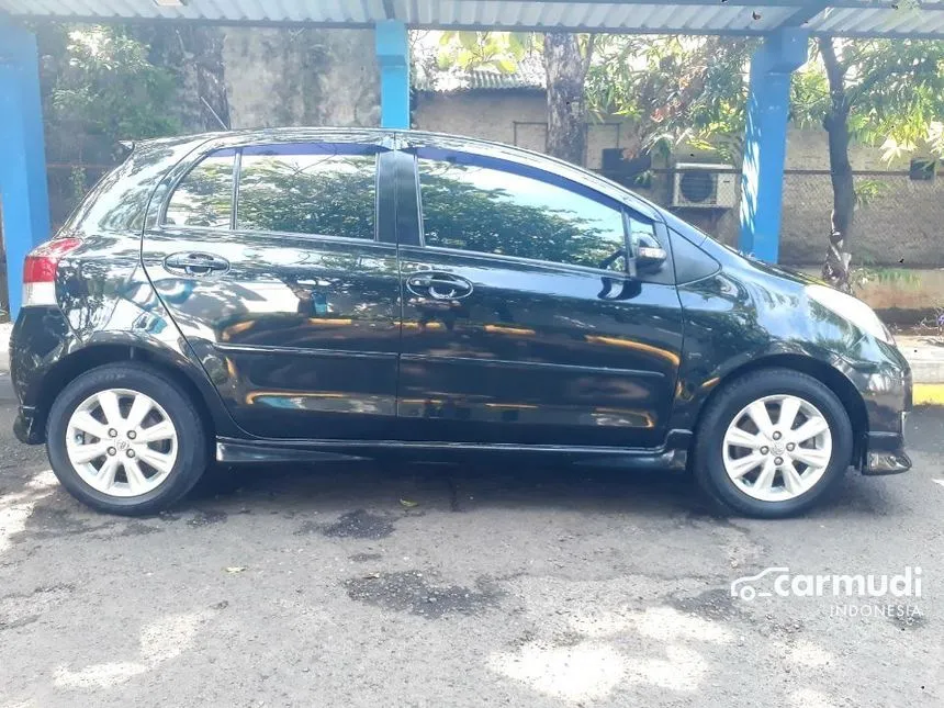 2011 Toyota Yaris S Limited Hatchback