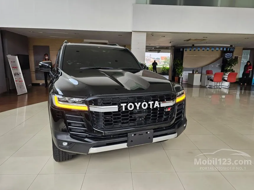 Jual Mobil Toyota Land Cruiser 2024 GR