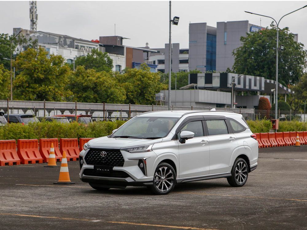 Toyota Berusaha Hadirkan Varian Hybrid untuk Semua Mobil Mereka di Indonesia