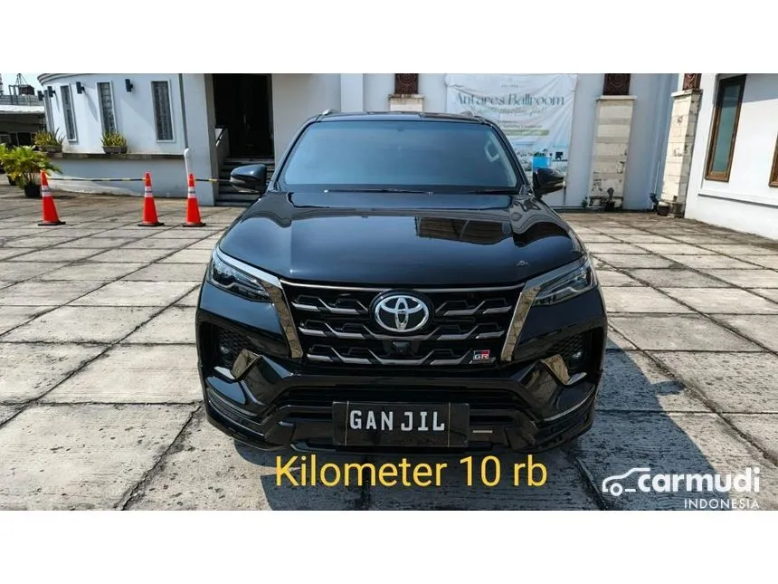 2022 Toyota Fortuner GR Sport 4X2 SUV