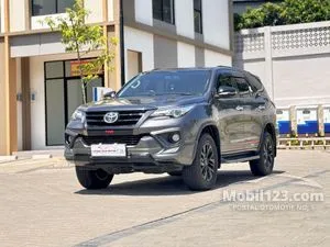 2020 Toyota Fortuner 2.4 VRZ TRD 4X2 SUV Diesel Matic Abu Kondisi Siap Pakai Gahar