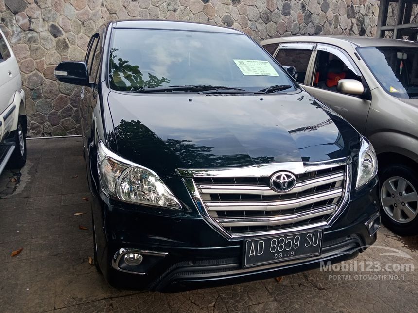 Jual Mobil  Toyota Kijang Innova  2014 V 2 5 di Jawa  Tengah  