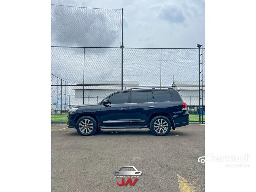 2019 Toyota Land Cruiser 200 VX-R SUV