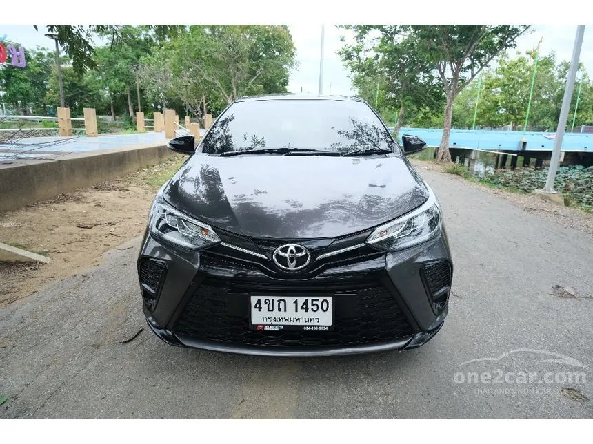 2022 Toyota YARIS Sport Hatchback