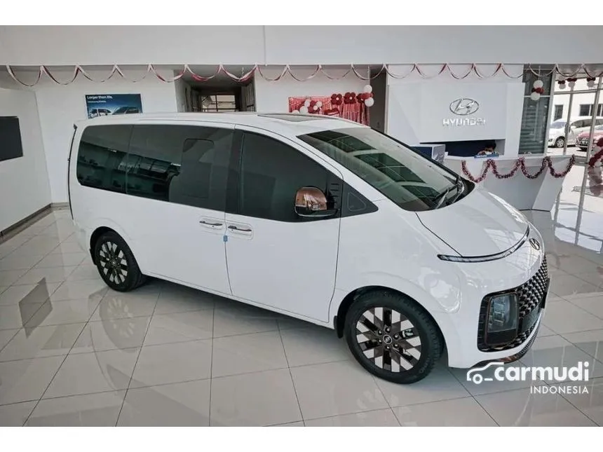 Jual Mobil Hyundai Staria 2024 Signature 7 2.2 di Banten Automatic Wagon Putih Rp 1.040.000.000