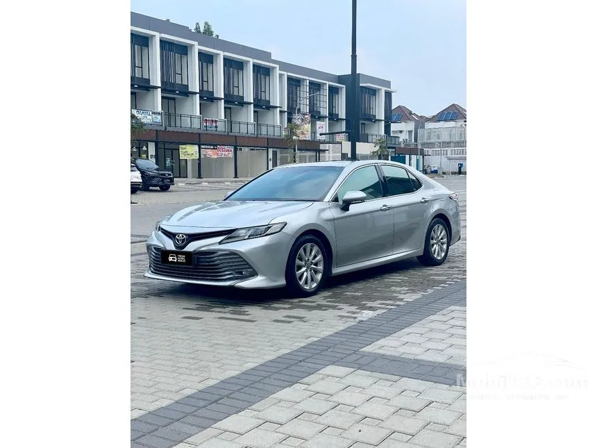 2019 Toyota Camry V Sedan