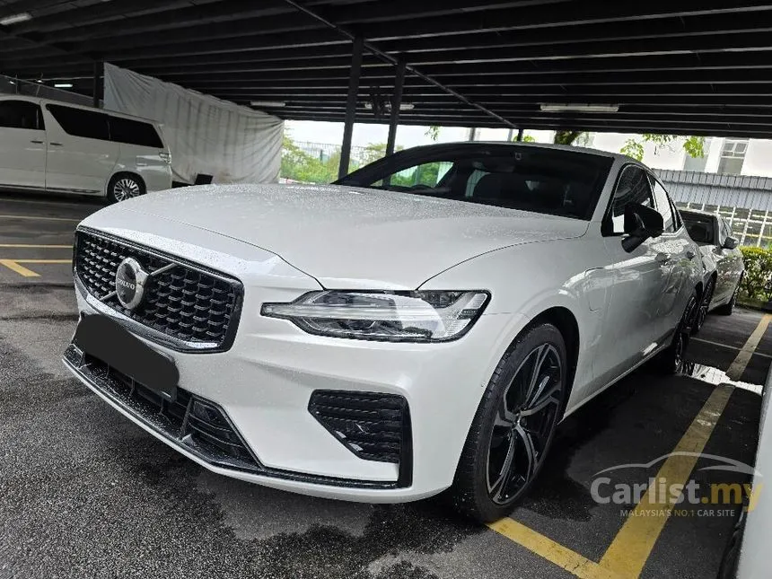 2023 Volvo S60 Recharge T8 PHEV Sedan