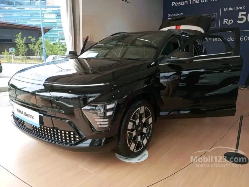 Jual Mobil Hyundai Kona 2024 Electric Prime Long Range di Jawa Barat Automatic Wagon Putih Rp 500.000.000
