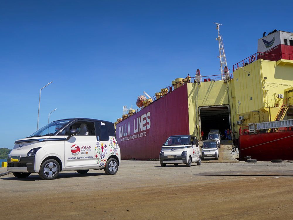 50 Wuling Air EV untuk KTT ASEAN 2023 Sudah Tiba di Labuan Bajo