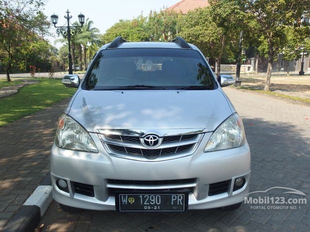 Toyota Avanza Mobil Bekas Baru dijual di Malang Jawa 