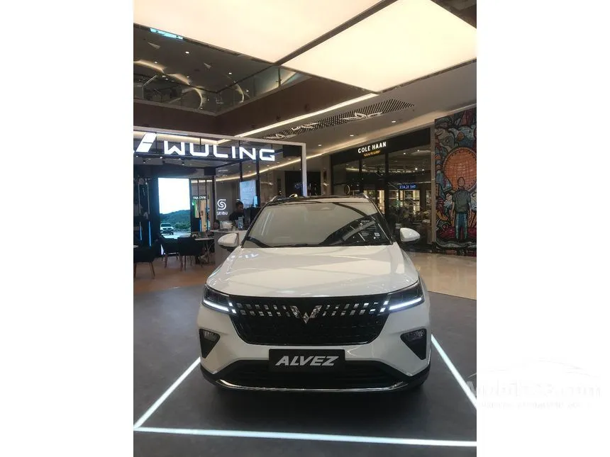 Jual Mobil Wuling Alvez 2024 EX 1.5 di Banten Automatic Wagon Putih Rp 285.000.000