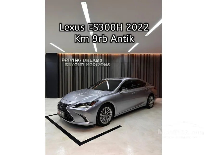 Jual Mobil Lexus ES300h 2022 Ultra Luxury 2.5 di DKI Jakarta Automatic Sedan Abu