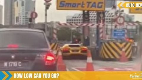 Lamborghini Aventador Driver Goes Under The Boom Gate To Avoid Paying Tol