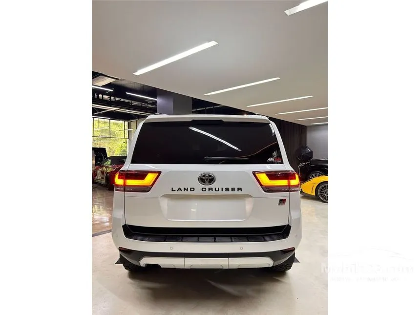 2024 Toyota Land Cruiser 300 GR-S SUV