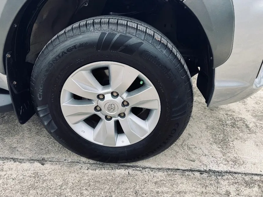 2018 Toyota HILUX REVO E Plus Prerunner Double Cab Pickup