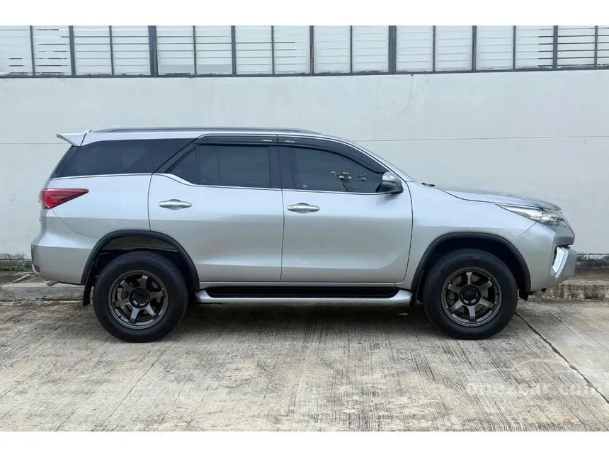 2018 Toyota FORTUNER V SUV