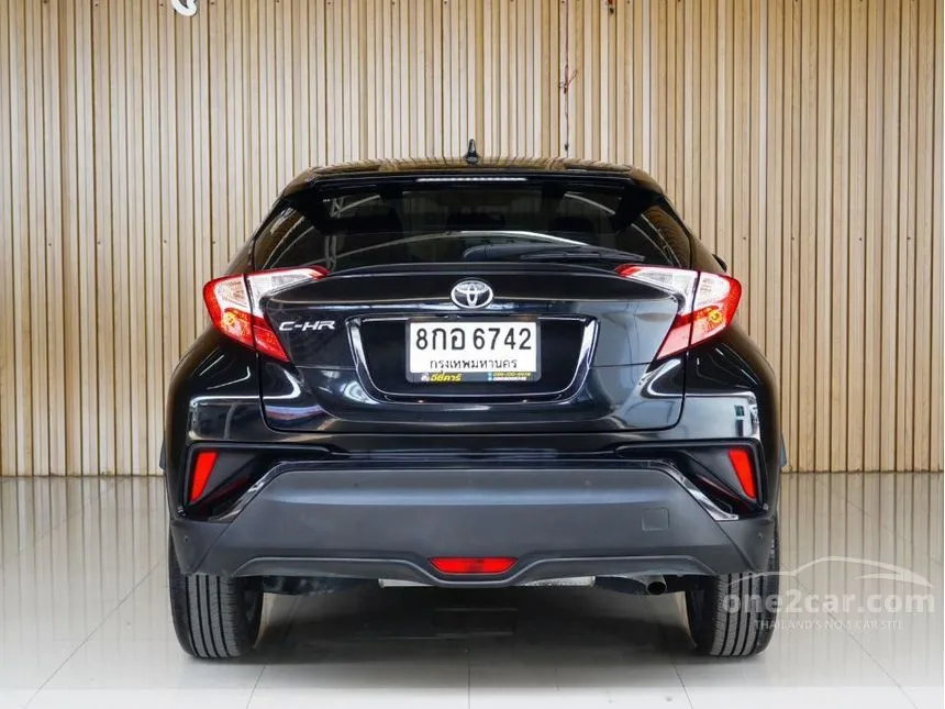 2019 Toyota C-HR Mid SUV