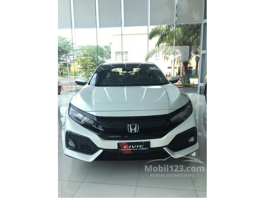 Jual Mobil Honda Civic 2019 S 1.5 di Jawa Timur Automatic 