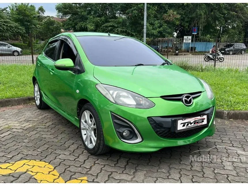 2012 Mazda 2 R Sedan