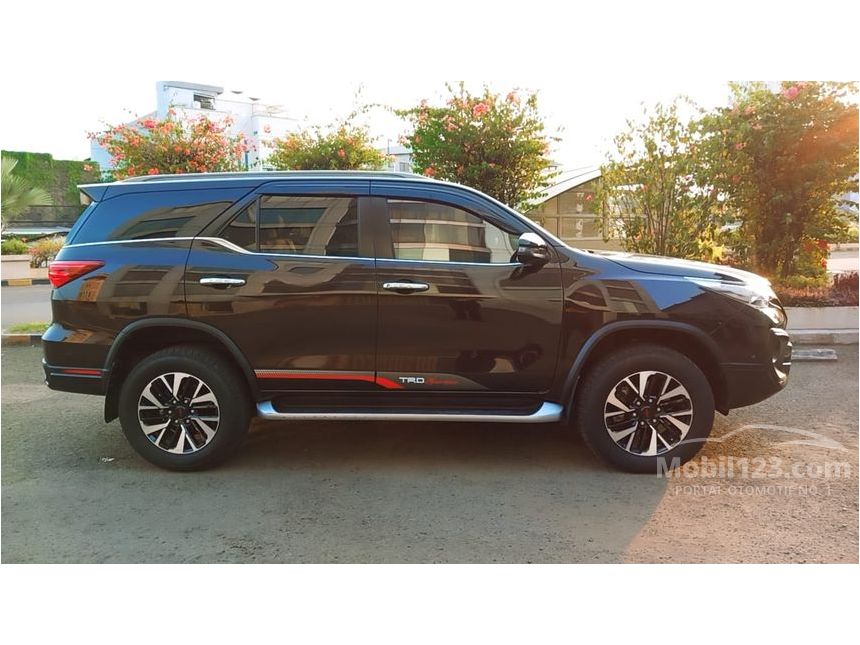 Jual Mobil Toyota Fortuner 2017 TRD 2.4 di DKI Jakarta 