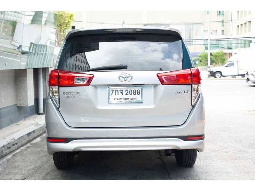 2018 Toyota INNOVA Crysta G Wagon