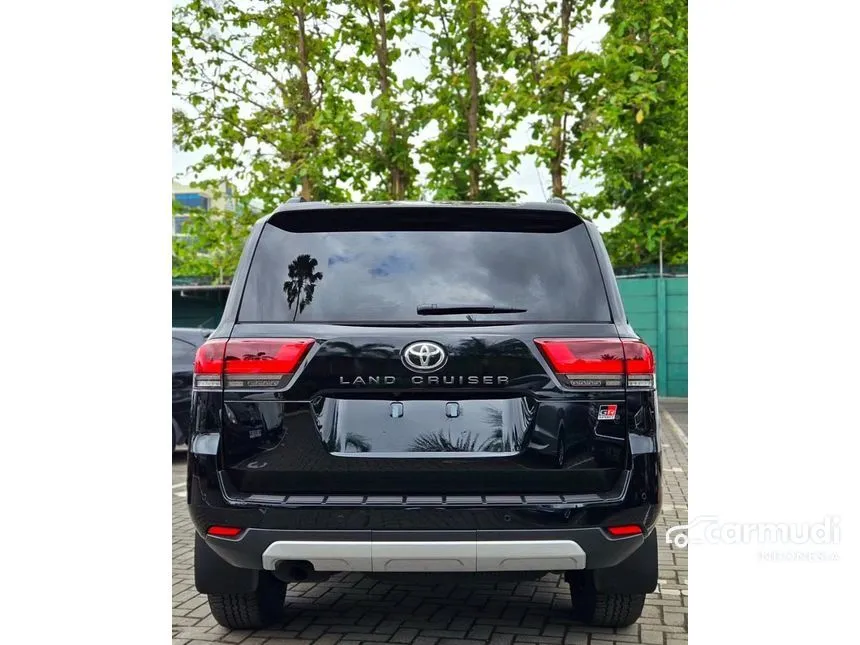 2025 Toyota Land Cruiser 300 VX-R 70th Anniversary SUV