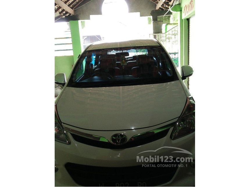 Jual Mobil  Toyota Avanza  2013 Veloz  1 5 di Jawa Timur 