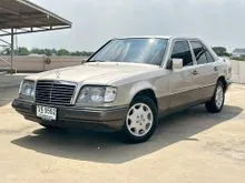 1995 Mercedes-Benz E280 2.8 W124 (ปี 85-96) Sedan