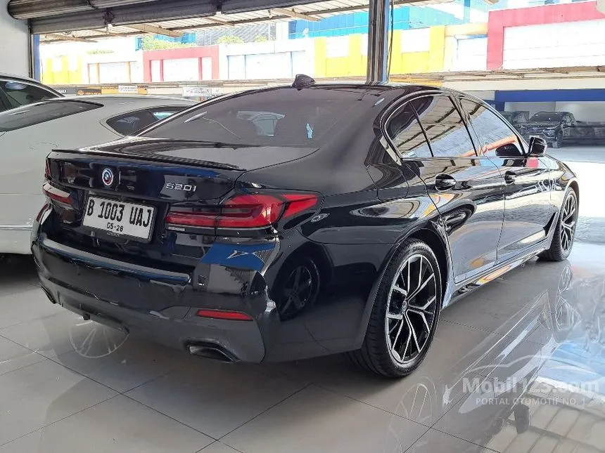 2023 BMW 520i M Sport Sedan