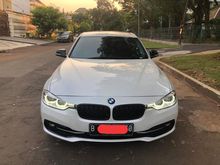 2016 BMW 320i 2.0 Sport Sedan