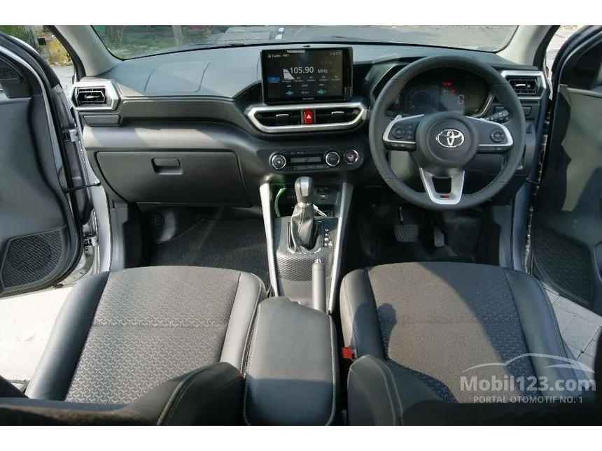Mobil Rize Jual Mobil Toyota Raize 2021 GR Sport 1.0 di Jawa Timur Automatic Wagon ...