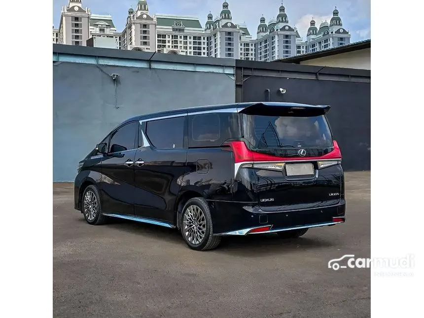 2020 Lexus LM 350 7 Seater MPV