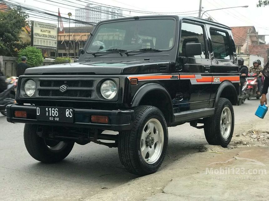 Jual Mobil Suzuki Jimny 1990 1.0 di Jawa Barat Manual Jeep Hitam Rp 52.