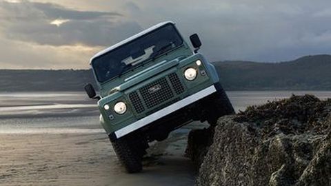 Land Rover Defender Tetap Diproduksi