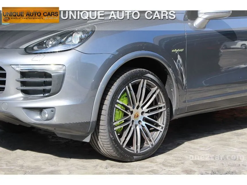 2017 Porsche CAYENNE S E-Hybrid SUV