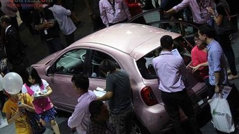 Diskon Nissan March Sangat Menggiurkan