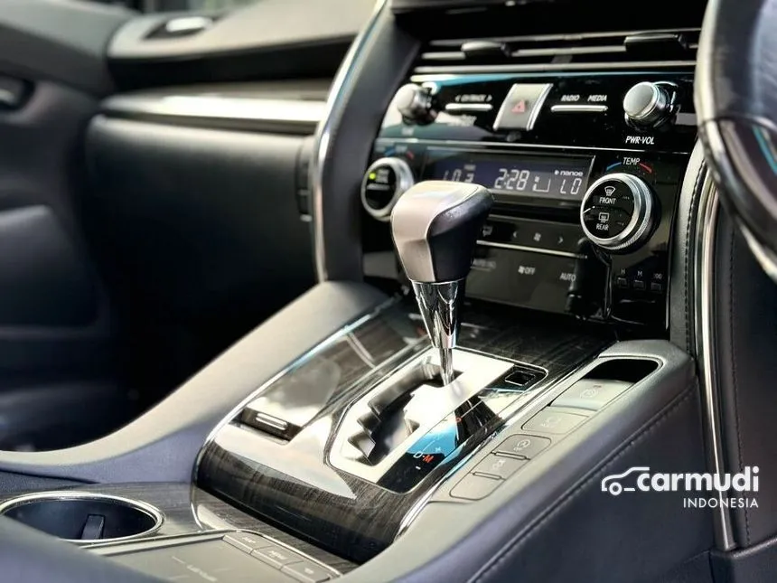 2021 Lexus LM 350 4 Seater MPV