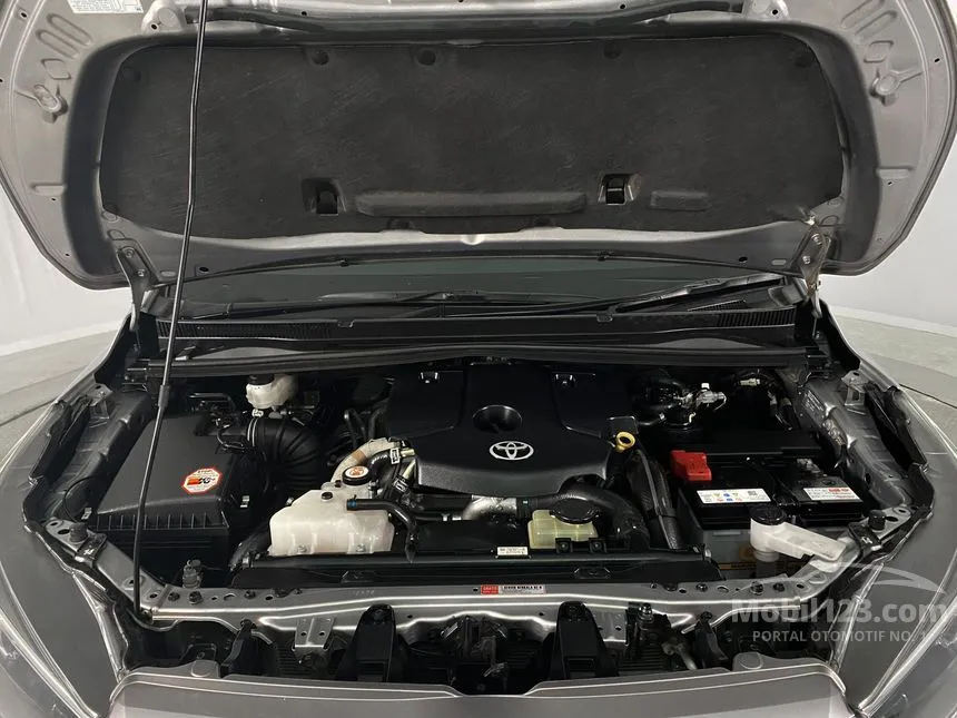 jual-mobil-toyota-kijang-innova-2018-v-2-4-di-jawa-barat-automatic-mpv