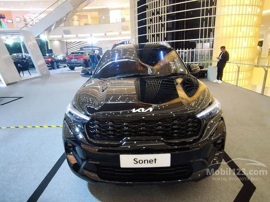Jual Mobil KIA Sonet 2023 Premiere 1.5 di DKI Jakarta Automatic Wagon Hitam Rp 303.500.000