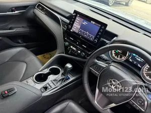 2023 Toyota Camry 2.5 Hybrid (Premium Color) Sedan