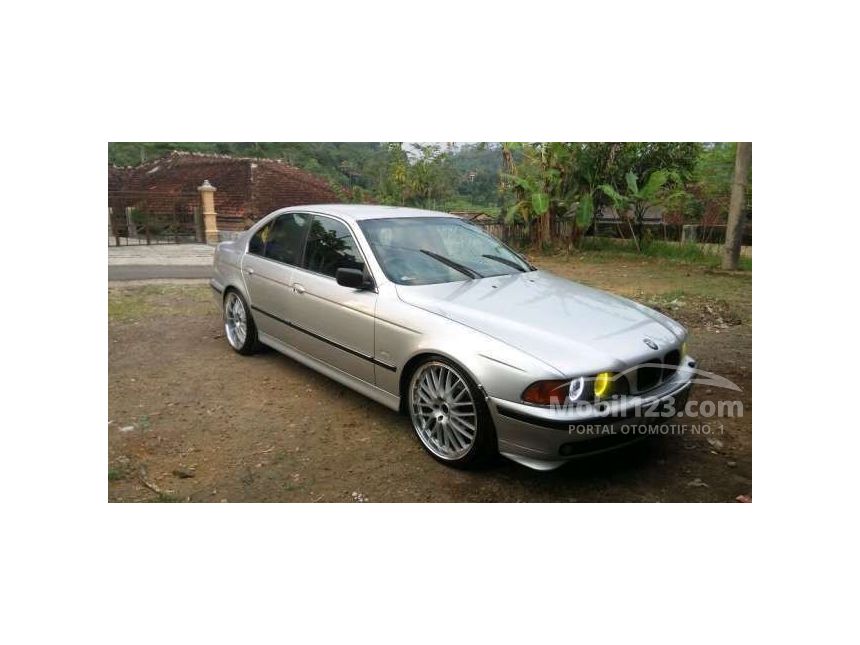 Jual Mobil  BMW  523i 1998  E39 2 5 di Jawa Barat Manual 