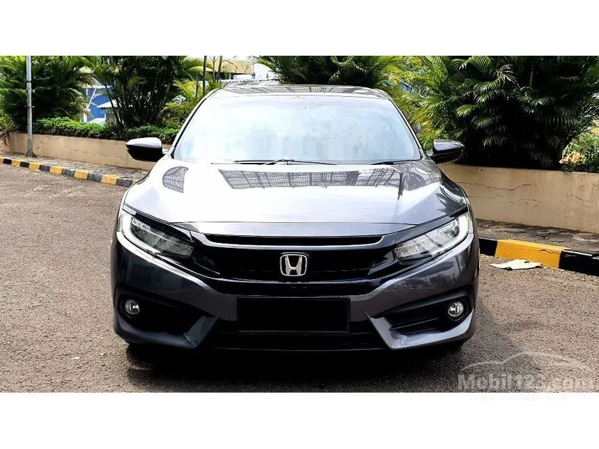 Jual Mobil Honda Civic 2018 E 1.5 di Jawa Barat Automatic Hatchback Abu