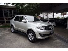 2011 Toyota Fortuner 2.7 (ปี 12-15) V Wagon AT