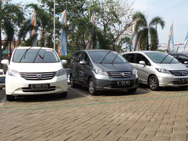 Beli Mobil Bekas dengan Bunga Menarik di Mobil88