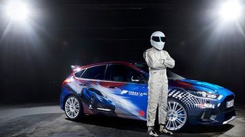 The Stig Pamerkan Ford Focus RS Hasil Modifikasi