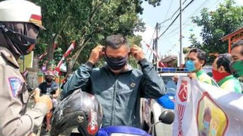 Hukuman Unik untuk Pengemudi Tak Pakai Masker