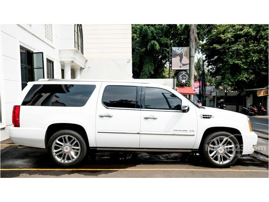2014 Cadillac Escalade Platinum SUV