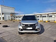 2017 Daihatsu Terios 1.5 R SUV silver siap pakai