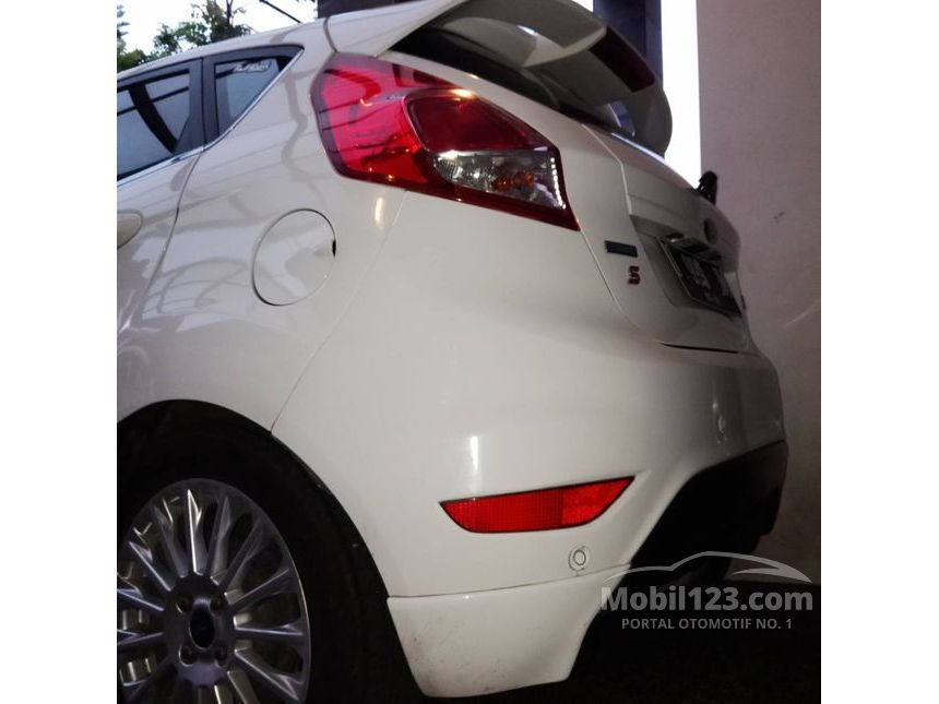 Jual Mobil  Ford  Fiesta  2014 EcoBoost  S 1 0 di Jawa Barat 